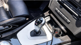 BMW E92 Joystick gap adapter - 3D принтиране и сканиране BMW E92 Joystick gap adapter